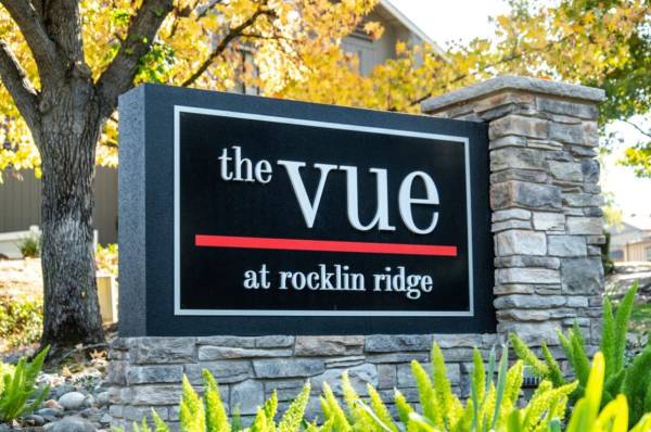 $2,040 / 2br - 840ft2 - Covered Parking, BBQ Areas, 2/BD 1.5/BA (5902 Springview Dr, Rocklin, CA)63844738926211120