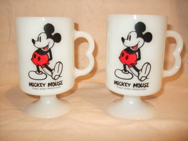 Mickey Mouse, Looney Toons- Glass Mug Collectibles 1