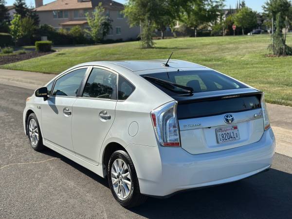 2013 Toyota Prius Plug-In Híbrido Navegación Cámara Rines de Aleación Emisiones - $10,950 (Sacramento)63617821189379120