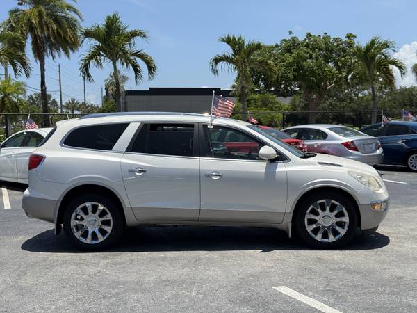 2011 Buick Enclave Crossover CXL-2 - LUXURY FAMILY SUV w/ LOW MILES - $9,499 (POMPANO BEACH)63489617697537122