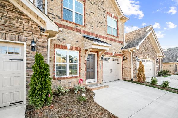 $1850.00 / 2br - 1791ft2 - Cozy 2 Bed Townhouse in Gibsonville | 2.5 Baths | Available 09/04/202564027273444994122