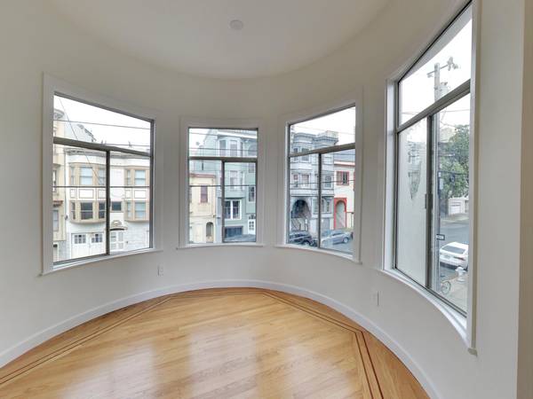 $6,795 / 3br - 1263ft2 - Unbeatable Three Bedroom Near Washington Square Park! (north beach / telegraph hill)63868037091843122