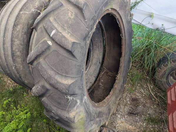 Armstrong 12.4 x 28 tire and tube 1