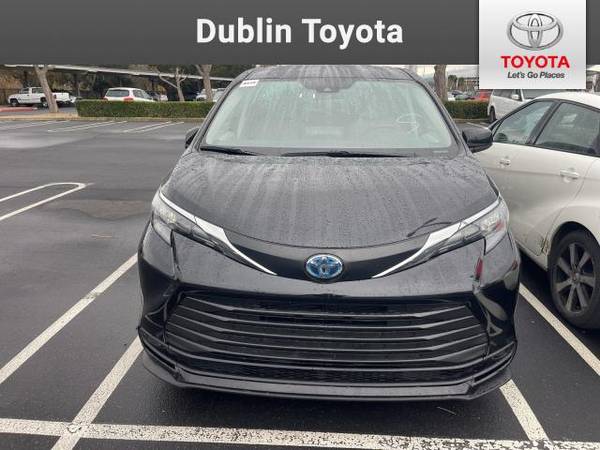 2024 Toyota Sienna van Midnight Black 1