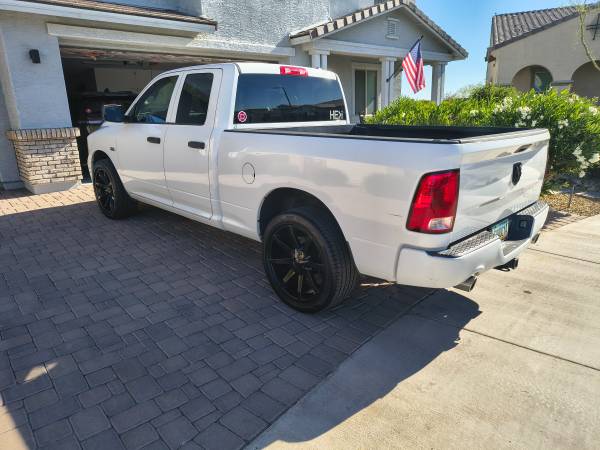 2012 RAM 1500 5.7L - Photo 4