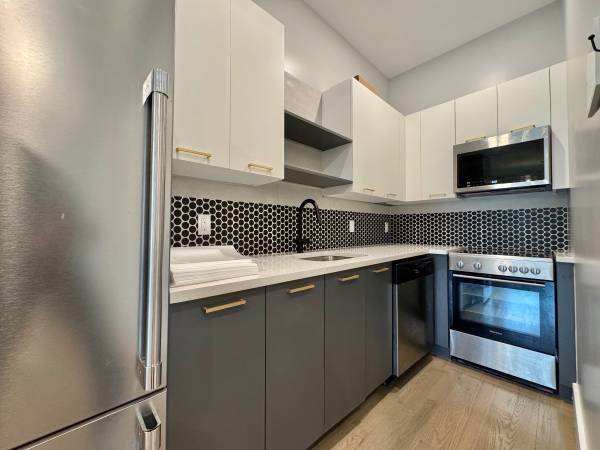 $3,200 / 1hab - Bushwick / E Williamsburg - Amplio de 1 habitación /2 baños - L/A - Balcón!! (Bushwick / E Williamsburg)63854287993089124