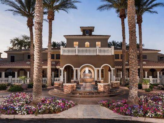 $2,286 / 2br - 1262ft2 - TPC Golf Course Views, A Must See, AC, Ceiling Fans, Crown Molding (Scottsdale)64024989567745120
