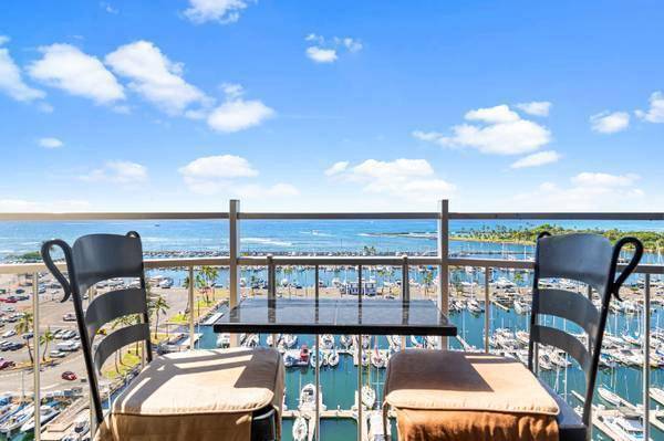 $100 / 1br - WAIKIKI Hawaiian beach walk  @ ILIKAI Marina Luxury (Waikiki/Oahu)63939788695299120