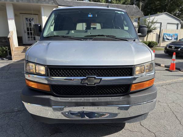 2017 Chevrolet Express Plata - $5000 DE CUOTA INICIAL - COMPRE AQUÍ PAGUE AQUÍ - $5,000 (Doraville)63621024329603123