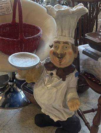 Vintage chef statue/serving tray/side table 1