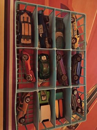 12 redline Hot Wheels 1