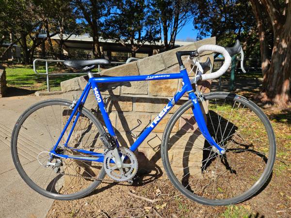 Trek 1400 56cm Road Bike 1