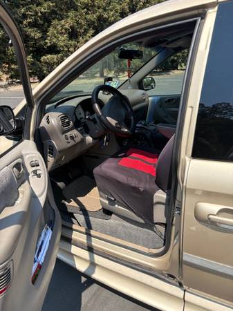 2001 DODGE GRAND CARAVAN WHEELCHAIR ACCESSIBLE - $5,000 (Oakland)63470885502849124