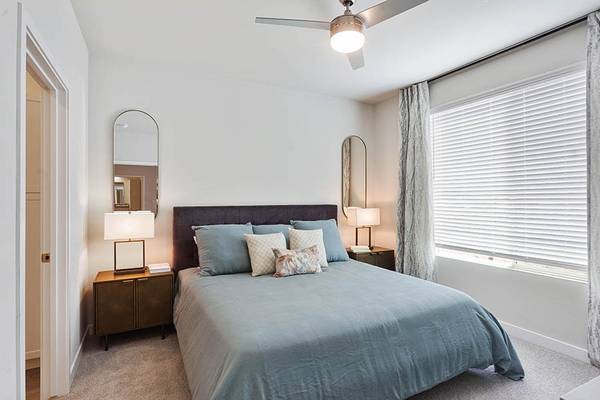 $1,354 / 1br - 762ft2 - Fire Pit with Seating Area, Poolside Pavilion with BBQ Grills (7601 W Glendale Ave, Glendale, AZ)64024997229827121