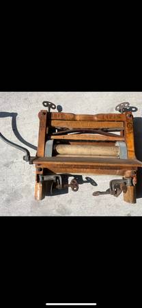 Mid-Century Washing Machine Wringer - late 1900's 1