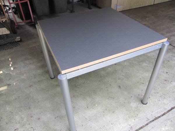 Small kitchen/dining table 1