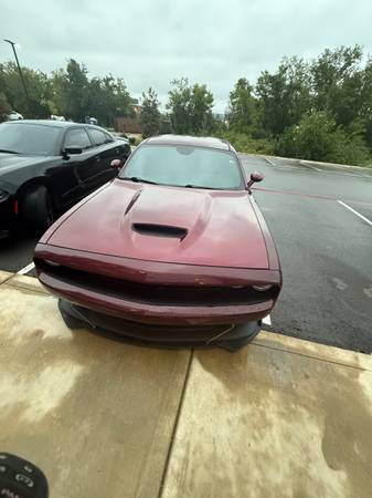 2019 dodge challenger 1