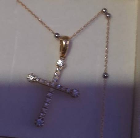 Lost a gold cross with diamonds (Mount pleasant)63985849563523120