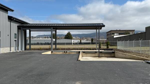 $5,152 / 4480ft2 - 4480' New Construction flex space for lease (Medford)64192592670338124