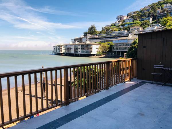$4,700 / 2br - 1100ft2 - Waterfront Sausalito unit with beach access (sausalito)63946671492611120