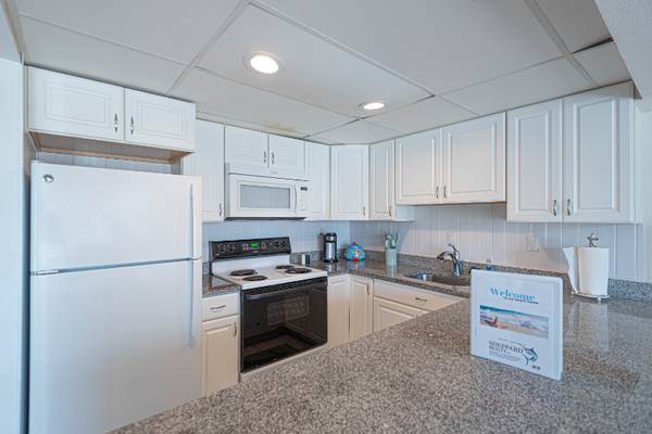$1650.00 / 2br - WINTER RENTAL Relaxing Ocean View Pool63806863135617122