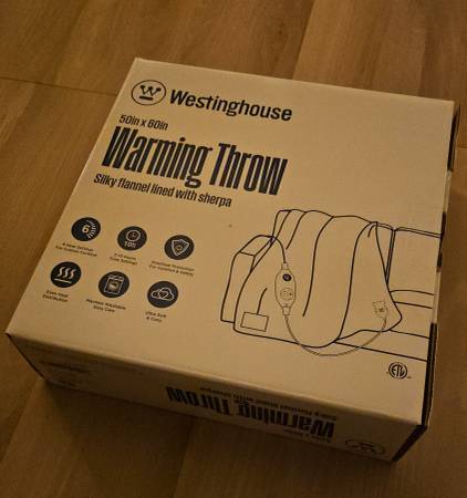Westinghouse Electric Throw Blanket, Flannel Sherpa 50" x 60" 1