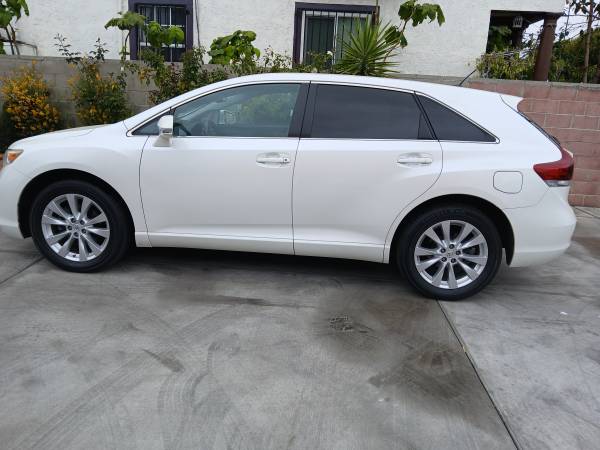 2014 Toyota Venza LE clean title - $8,900 (Los Angeles)63441128363777124