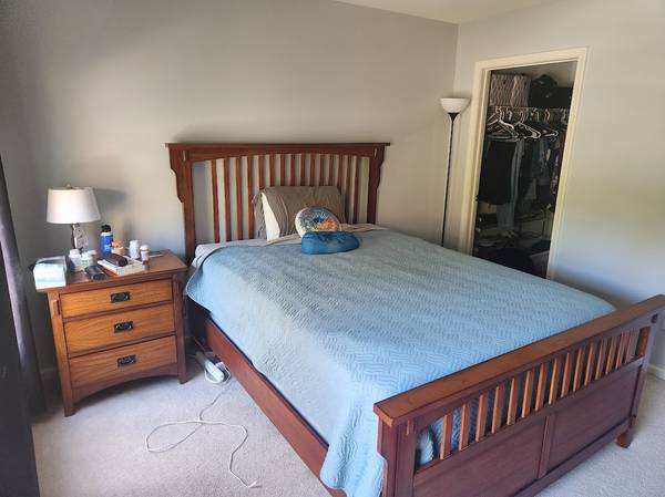 $1,900 / 1br - 3200ft2 - Roommate in Large Townhouse (Kennett Square)64024498281986121