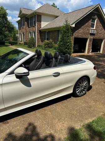 2019 Mercedes Benz C300 Convertible - $38,50063624936408323122