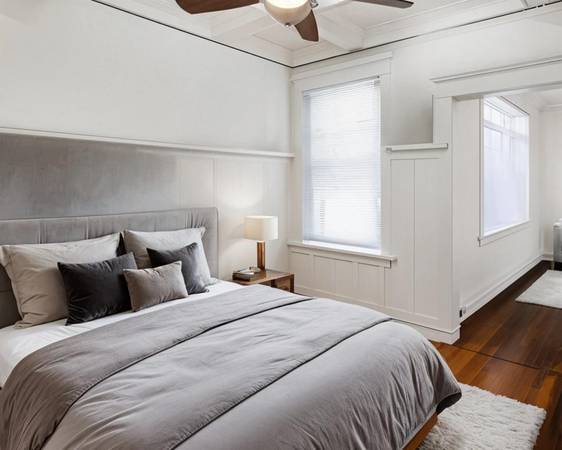 $1,299 / 1br - Balance of Comfort, Character & Convenience - One Bedroom in Portland (Slabtown)63956503592066121
