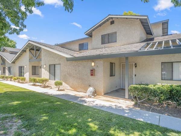 $2,500 / 2br - 979ft2 - in Lancaster CA, 2 Bed, Laundry Facilities (Woodlands West)63912984105090121