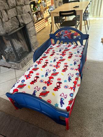 Spiderman toddler bed 1