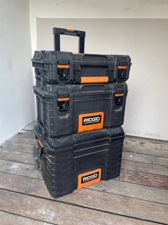 Ridgid Stackable Rolling Tool Box 1