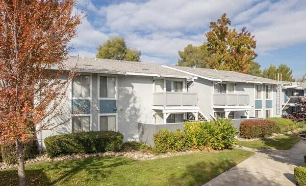 $1,699 / 1br - 640ft2 - Newly Updated Outdoor Lounge, Washer and Dryer*, Outdoor Cornhole (Rocklin)63790837193347122