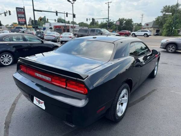 2011 Dodge Challenger  R/T Coupe 2D Coupe - $10,999 (One Stop Motors)63472028749697124
