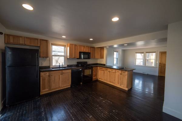 $3,200 / 4br - 2100ft2 - 330 Benton Ave (Missoula)63656993541249122