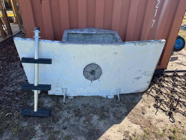 Armstrong Outboard Bracket 1