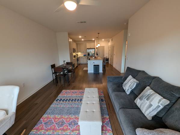 $1,438 / 1br - 800ft2 - Lease Takeover at the Holston Apartments in Weaverville (Weaverville)64029203598337124