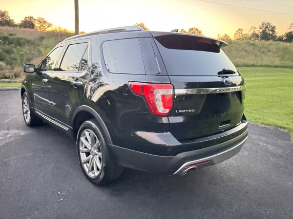 Ford Explorer Limited 4WD 2016 - $9,999 (Centreville)63616306322433124