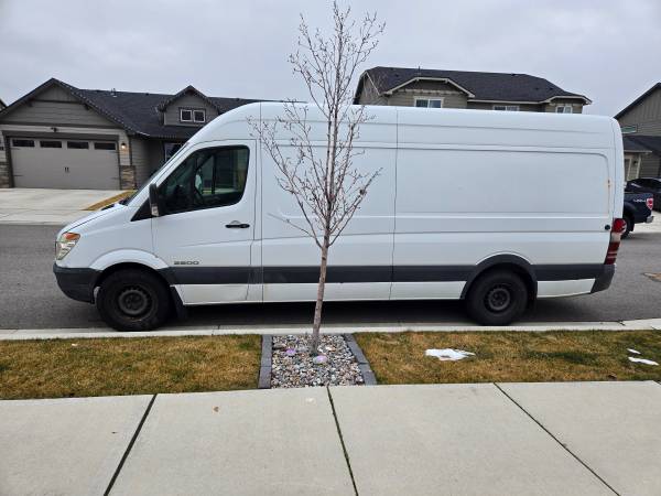2008 Dodge Sprinter Cargo Van 2500 1