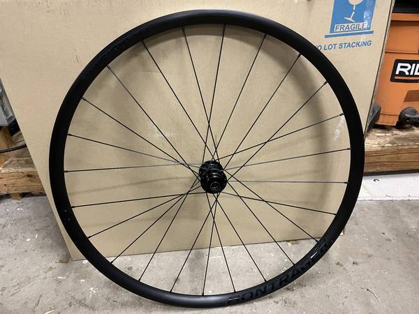 Bontrager Paradigm SL TLR 前後 bontrager-paradigm-comp-tlr-