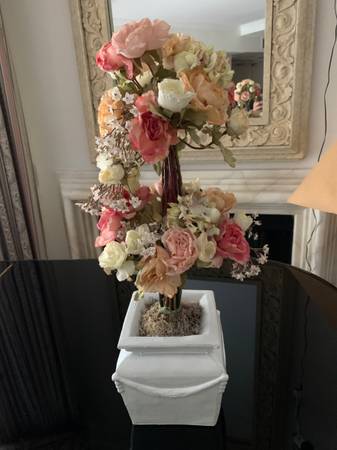 Decorative Flower centerpiece 1