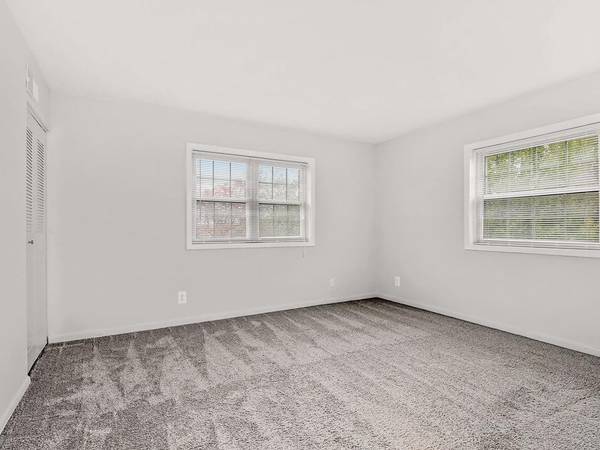 $1,500 / 2br - On-Site Parking, Baltimore MD, 2/bd 1/ba (7910 Dunhill Village Circle, Baltimore, MD)63694780201091124