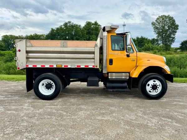 2007 INTERNATIONAL 7400 VOLTEO! UN SOLO DUEÑO, 50,000 MILLAS! - $34,90063470412399873123