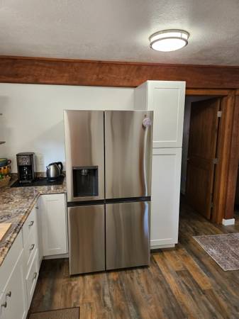 $1,900 / 1br - 900ft2 - Month to Month Lease 1 Bd 1 Bath (Victor)63657010343041123