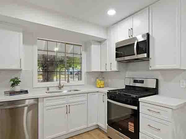 $800 / 2br - Great 2 bed 1 bath home (Sacramento, CA)64043494129795121