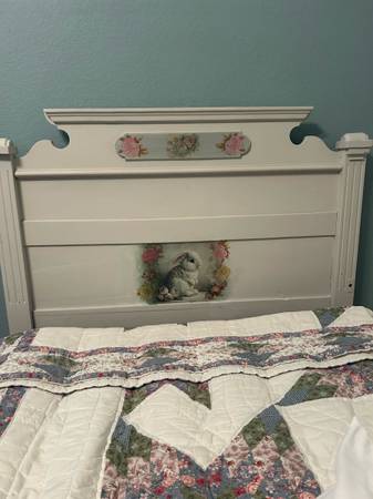 Twin size bed - $110 (Denison)63443514837379123