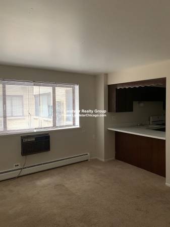 $1,250 Edgewater Studio - Available Now - Cat ok (Edgewater)64041810131203120