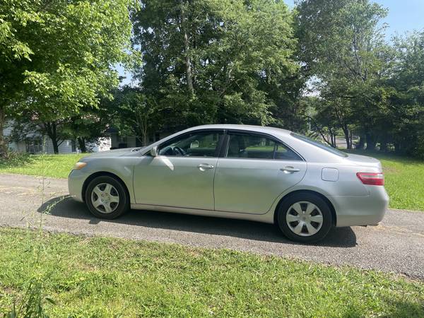 2009 Toyota Camry SE - $5400 - $5,400 (Knoxville)63625105588483123