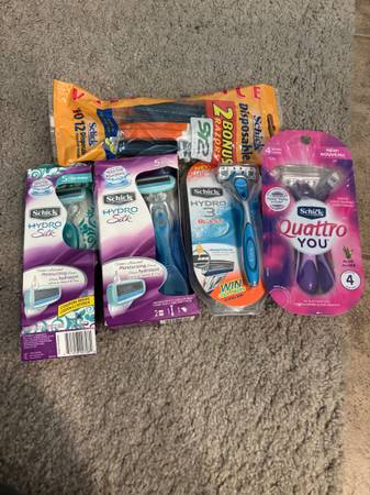 5 Packages Schick Razors- Brand New 1